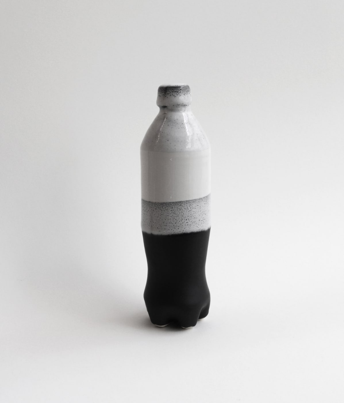 Eva Rothschild, Cola bottle, 2025