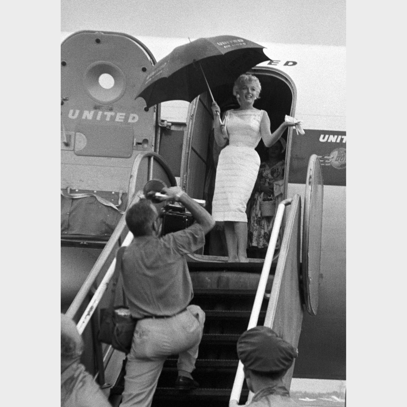 Arnold was the first female photographer to join Magnum photos