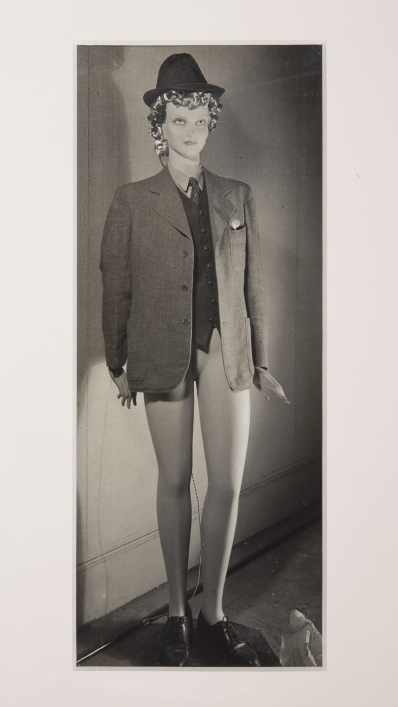 Fetishizing the Self A playful approach to gender motivated Duchamp’s adoption of the drag persona Rose (later Rrose) Sélavy, whose...