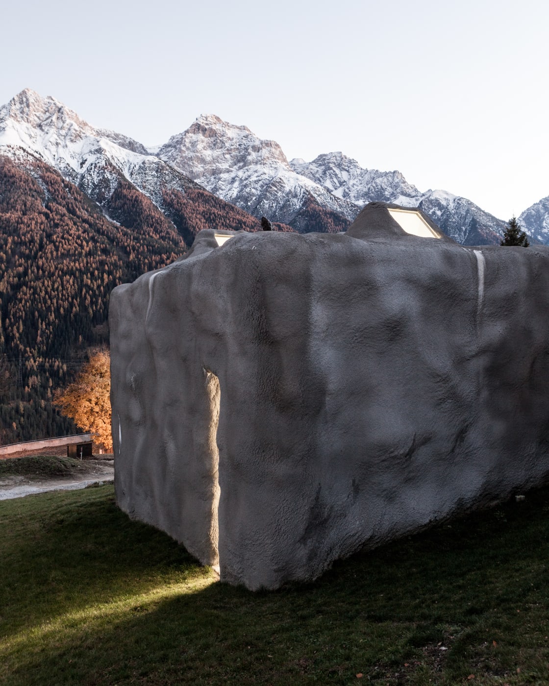 To minimise the distractions of the surrounding landscape, the artist's studio in Sent, designed by his brother Duri Vital, was...