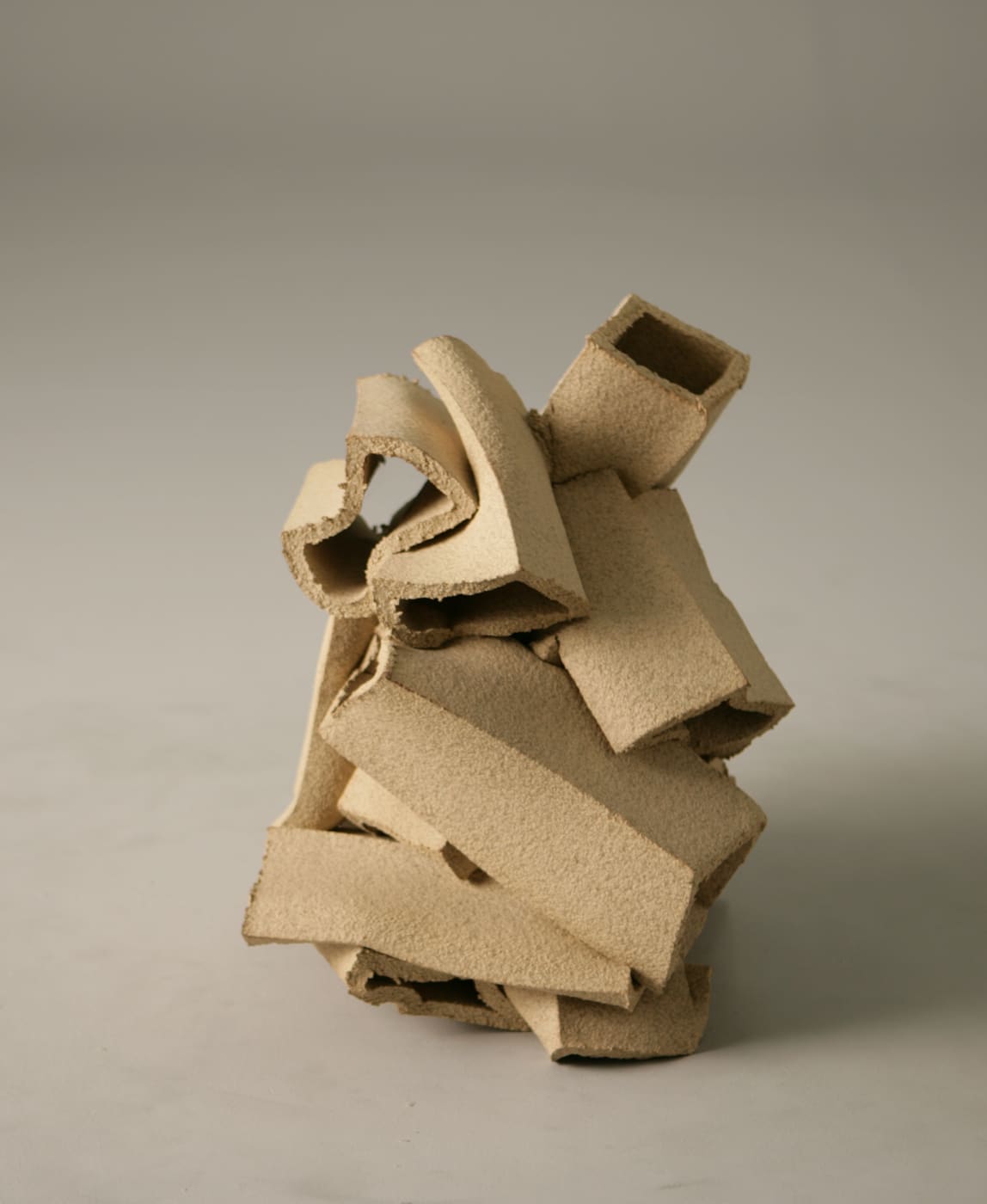 Teetering on the point of collapse, Lee’s haptic stacks of ceramic, bronze, iron and aluminium become poetic sculptures that crystallise,...