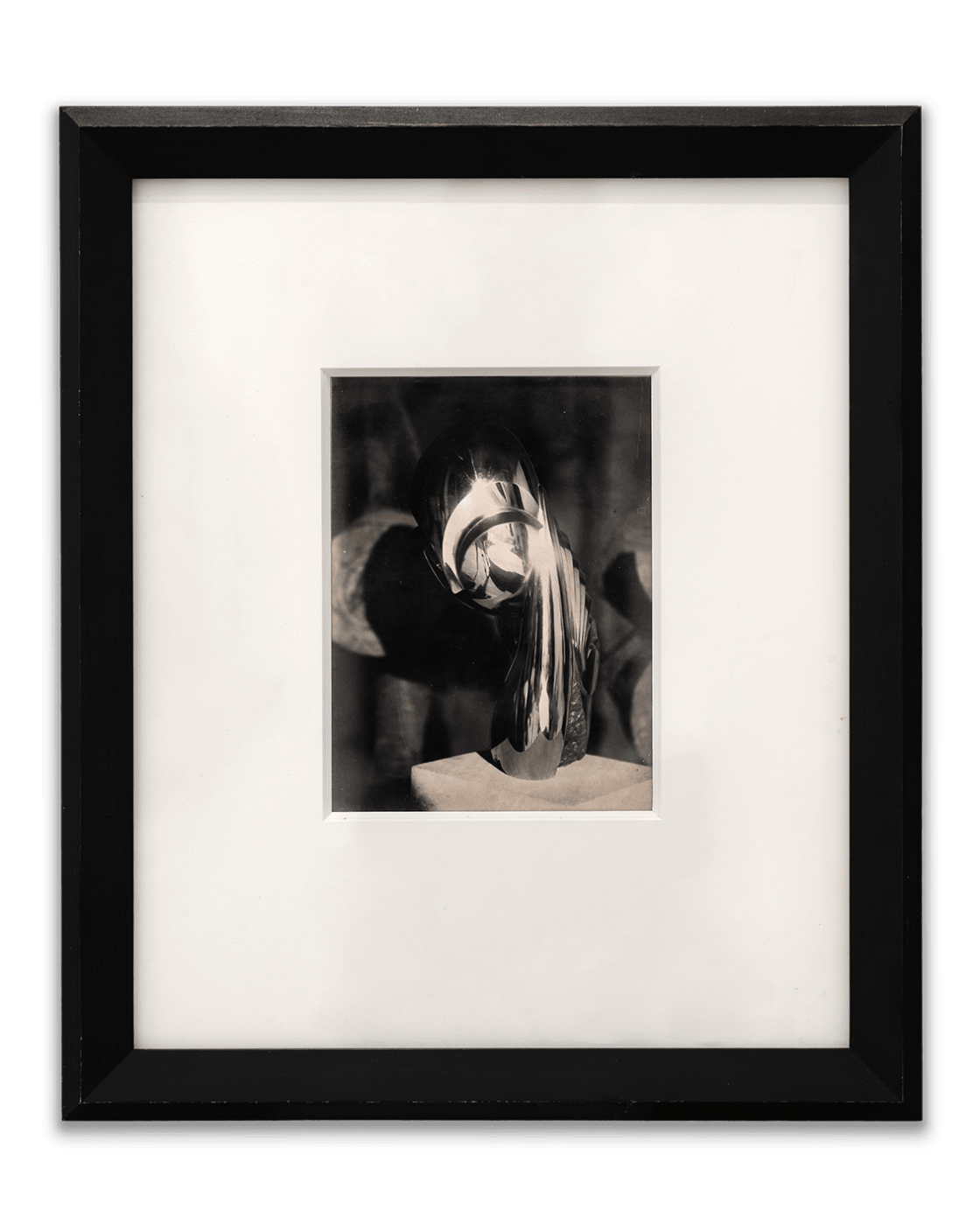 Constantin Brancusi Mlle Pogany, vue de trois-quarts, 1920 Vintage gelatin silver print 22.5 x 16.8 cm (8.86 x 6.61 in)