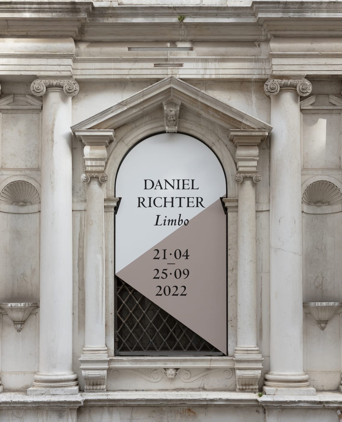 Coinciding with the 59th Biennale di Venezia, the Ateneo Veneto presents new paintings by Daniel Richter in the rooms of...