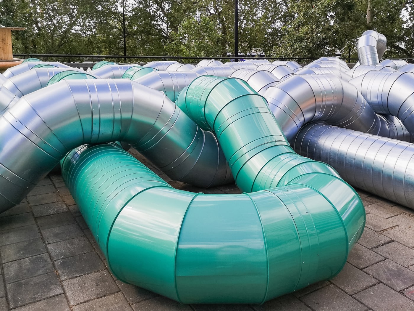 Holly Hendry’s ‘Slackwater’ sculpture weaves its way across the roof of Temple Station