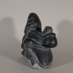 Oviloo Tunnillie, Woman with vase / femme avec vase, ca. 2000