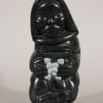 Oviloo Tunnillie, Woman with vase / femme avec vase, ca. 2000