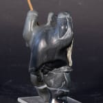 Davidee Kavik, Seated Bear / ours assis, ca. 1975