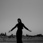 Shirin Neshat, Passage, 2001