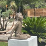 escultura de bronce de Béatrice Cols en Art Thema, estatua de jardín en bronce de Béatrice Cols, obra en bronce Sueño Despierto Béatrice Cols, escultura contemporánea para jardín Galería Art Thema, decoración de jardín en bronce Béatrice Cols, escultura en bronce Béatrice Cols Galería Art Thema, Sueño Despierto en bronce Béatrice Cols Art Thema, arte en bronce para exteriores Béatrice Cols, escultura poética de jardín en bronce Béatrice Cols, estatua elegante de bronce Béatrice Cols Art Thema, figura femenina en bronce Béatrice Cols, decoración artística de jardín Galería Art Thema, escultura moderna de jardín en bronce Béatrice Cols, escultura atemporal en bronce Sueño Despierto, arte en bronce Béatrice Cols para jardín, instalación exterior en bronce Béatrice Cols, escultura refinada para jardín Béatrice Cols, escultura de jardín en bronce disponible en Art Thema, obra artística de jardín Béatrice Cols, escultura poética en bronce Béatrice Cols
