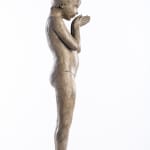 Escultura en bronce La Pequeña Buceadora Béatrice Cols, escultura, escultura en bronce, buceadora, niña zambulléndose, escultura para colocar junto a la piscina, artista belga, escultura de arte contemporáneo, obra de arte en bronce interior y exterior para coleccionistas, escultura de bronce para paisajistas, escultura de bronce para interioristas, alquiler de obras de arte en bronce, feria de arte SMART Aix-en-Provence 2025, escultura figurativa infantil en bronce artista contemporánea, escultura poética en bronce Béatrice Cols, colección de esculturas contemporáneas en bronce, instalación artística para estanque o piscina, escultura en bronce para diseño paisajístico, escultura en alquiler, obra en bronce para colección privada, escultura en bronce para decoración de alto nivel, arte contemporáneo en bronce, escultura infantil en bronce con emoción y ternura, arte figurativo femenino en bronce, bronce patinado para exteriores, Béatrice Cols escultora en bronce, arte en bronce para diseño interior, leasing de arte, alquiler de obra de arte
