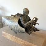 Escultura contemporánea en bronce Master of Speed IV de Lieven D’Haese, obra figurativa con fuerte expresión humana, ideal para coleccionistas de arte y proyectos de interiorismo.