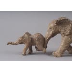 sophie verger, sculpture, bronze, éléphants, famille d'éléphants, 4 éléphants, acrobaties, l'un sur l'autre, humour, rigolo, tendre, art thema, artthema, galerie, belgique, france, smart, aix, art thema