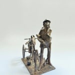 sculpture en bronze, Passé Présent, René Julien, artiste belge, homme à côté de son vélo, vélo avec tête de cheval, bronze figuratif, art contemporain, œuvre fine art, sculpture narrative, bronze patiné, collection d’art, sculpture monumentale, Art Thema Gallery