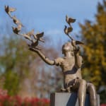 béatrice cols, artiste belge artiste, sculpture, sculpture en bronze, sculpture jardin, libre, sculpture jeune fille et oiseaux, sculpture envol oiseaux, envol d'oiseaux, sculpture bronze jardin, décoration jardin, leasing d'oeuvres d'art, investissement en art, collection d'art, art contemporain, fine art, fine art fair, fine art fair wavre, art thema, galerie art thema, SMART aix, SMART, aix-en-provence
