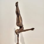 La courbe que tu me donnes (s) miniature danseuse sculpture de Marc de Corte sculpture contemporaine en bronze femme sculpture danse sculpture à la galerie Art Yi à Bruxelles