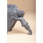 Twee kinderen met babyolifant schattig eigentijds bronzen sculptuur tuin interieurontwerp sophie verger