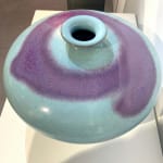 Steengoed met blauwe glazuur en paarse spatten Schoudervaas, Jun Kilns geliefd, Song Dynastie Stijl Tsai Hsiao-fang hedendaagse keramische kunst Aziatische keramische kunst Aziatische porseleinen kunst blauwe keramische vaas blauwe porseleinen vaas kunstcollectie Art Yi galerie Brusselse kunstgalerie