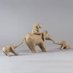 Sokatira en One More schattige babyolifant speelt met olifant hedendaagse bronzen sculptuur dierensculptuur kunst interieur ontwerp sophie verger Art Yi-galerij Kunstgalerij Brussel