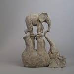 jeux doux sculpture d'éléphant qui joue au cirque sculpture contemporaine en bronze sculpture animalière art sophie verger Art Yi la galerie Galerie d'art de Bruxelles