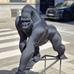 simia gorille animal sculpture contemporaine jardin sculpture art métal de Jean-Paul KALA galerie d'art contemporain bruxelles art yi