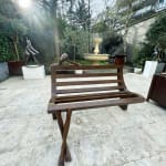 Sculpture de banc Daydream Isabel Miramontes sculpture monumentale en bronze pour sculpture de jardin design de jardin art de jardin design extérieur à l'hôtel Barsey de Warwick à Bruxelles Galerie Art Yi Galerie d'art de Bruxelles