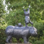 In top form hippo sculpture Sophie Verger animal sculpture bronze sculpture contemporary sculpture for garden sculpture art garden design interior design adorable hippo playing and jumping in the air Art Yi gallery Brussels Art Gallery