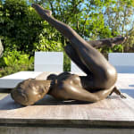 Morceaux de moi avec moi Marc de Corte sculpture femme dansante sculpture danse sculpture fille sculpture femme nue sculpture de jardin sculpture en bronze sculpture contemporaine Galerie Art Yi Galerie d'art de Bruxelles