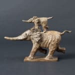 ren daarheen snel rennende olifant schattig mooi gelukkig eigentijds brons dier beeldhouwkunst verliefd tuin interieur ontwerp sophie verger