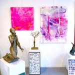 roze schilderij abstracte kunst naoko watanabe sophie verger dierensculptuur van wolf en kleine meisjes Art Yi Brusselse kunstgalerij