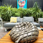 Songe natation sculpture Isabel Miramontes sculpture de jardin design de jardin décoration de jardin art sculpture contemporaine sculpture en bronze design d'intérieur à l'hôtel Barsey par Warwick Art Yi galerie galerie d'art de Bruxelles