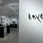 Sculpture lettre LOVE de Marc de Corte sculpture contemporaine en bronze sculpture phrase poème mot personnalisée à la galerie Art Yi à Bruxelles