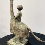 Two legs giraffe sculpture lieven D'haese contemporary sculpture bronze sculpture of a little boy who is riding on a giraffe animal sculpture child sculpture dream childhood Art Yi gallery Brussels art gallery