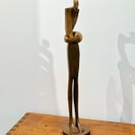 Isabel miramontes sculpture contemporaine en bronze art abstrait sculpture décoration design une sculpture minimaliste un homme mangeant une gorgée philosophie sculpture