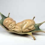 zoete dromen babysculptuur Liang Binbin schattige baby slaapt op blauw water bronzen beeld hedendaagse beeldhouwkunst Art Yi-galerij Kunstgalerij in Brussel