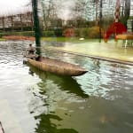 Roi de Kingabwa sculpture monumentale en bronze de bateau de Lieven D'Haese pour l'eau pour sculpture de jardin sculpture contemporaine à la galerie Art Yi à Bruxelles