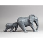 opposition cute elephant parent play with baby elephant contemporary bronze sculpture garden interior design sophie verger art gallery brussels