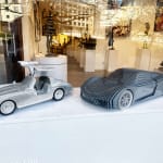 Porsche fantaisie bleu sculpture de voiture de course Jean Paul Kala sculpture contemporaine amateur de voiture Galerie Art Yi Galerie d'art de Bruxelles