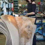 vooruitkijken hedendaagse bronzen sculptuur gezicht sculptuur boek sculptuur paola grizi italiaanse sculptuur tuin sculptuur kunst yi brusselse kunstgalerij