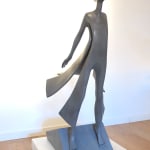 promesse isabel miramontes sculpture de jardin sculpture contemporaine de femme Galerie Art Yi Galerie d'art de Bruxelles