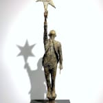 De Sterren Plukken lieven d'haese hedendaagse bronzen sculptuur een jongen die een ster naar de hemel houdt sculptuur Art Yi kind sculptuur kinderdroom kunstgalerie in brussel