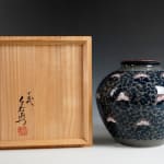 Imaizumi Imaemon XIII 十三代今泉今右衛門, Vase with Overglaze Enamel Decoration and Flora 色絵　花瓶