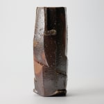 Kakurezaki Ryuichi 隠崎隆一, Bizen flower vessel
