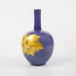 Yoshita Minori 吉田美統, Vessel with Yurikinasai Decoration (Gold Leaf) 釉裏金彩蔦文