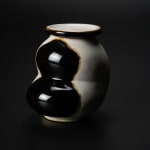 Yanagihara Mutsuo 柳原睦夫, Flower vase with cloud designs 雲ノ絵花瓶 , 1976