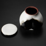 Yanagihara Mutsuo 柳原睦夫, Flower vase with cloud designs 雲ノ絵花瓶 , 1976
