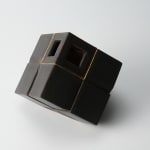 Kiyomizu Rokubei VIII 八代 清水六兵衛, Cube shaped incense burner with black glaze 黒釉刻線器