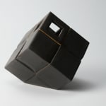 Kiyomizu Rokubei VIII 八代 清水六兵衛, Cube shaped incense burner with black glaze 黒釉刻線器