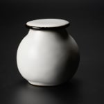 Yanagihara Mutsuo 柳原睦夫, Flower vase with cloud designs 雲ノ絵花瓶 , 1976