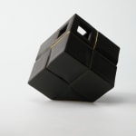 Kiyomizu Rokubei VIII 八代 清水六兵衛, Cube shaped incense burner with black glaze 黒釉刻線器