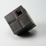 Kiyomizu Rokubei VIII 八代 清水六兵衛, Cube shaped incense burner with black glaze 黒釉刻線器